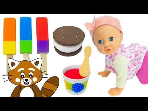 Pukkins gör glassar med dockan Baby Agnes - Lek med oss