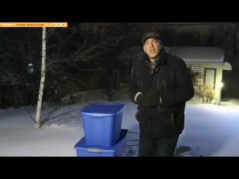 Part of a video titled Comment construire un abris pour Chat - ANIMO (Radio-Canada)