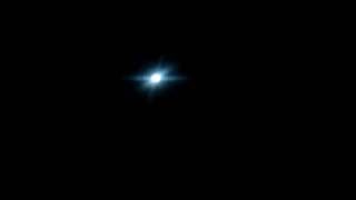 LA LUNA EMITE EXTRAÑA LUZ AZUL POR UNOS MINUTOS