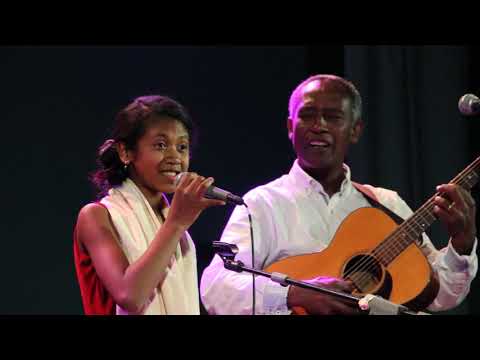 VOARA sy DAMA - Nahoana kay (Live Version)