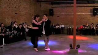 Ozgur El turquito Demir y Cecilia Berra bailando un Tango Nuevo, Bebe.