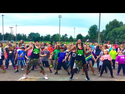 Voodoo Song -  Willy William (Mi Gente) - Megamix 61 / Zumba® KIDS - LionPartyCrew