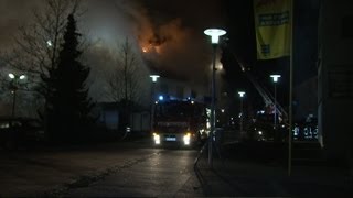 preview picture of video 'Wohn- und Geschäftshaus in Borken in Flammen 15.01.2013'