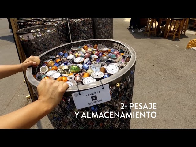 Vídeo relacionado con Baroni Home Reciclador de cápsulas de café Nespresso y compatibles de Aluminio, ecológico, Accesorio ecológico para estación de café, 5x4x17 cm, (Negro)