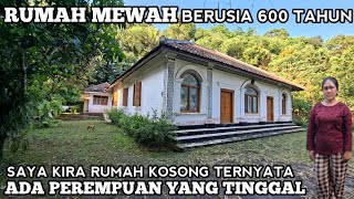 Download lagu Mustahil Percaya Ada Wanita Tinggal Di Rumah Mewah Tua Berusia 600 Tahun Seperti Rumah Terbengkalai mp3