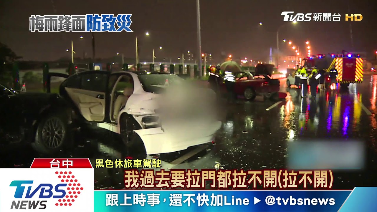 大雨看不見!轎車撞故障車起火 駕駛喪生