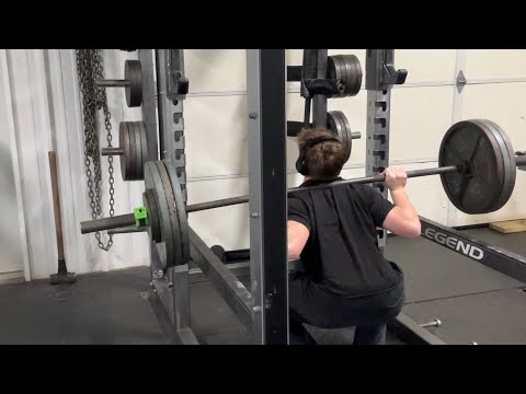 Winter bulk day 68- 345 on squat for reps