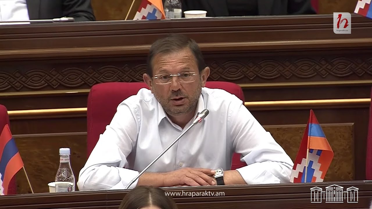 ՀԷՑ-ը վերցնելու նախագիծը բերել եք ոտքի վրա, որ երեք ժամում ընդունեն. Մանուկյանը՝ փոխնախարարին