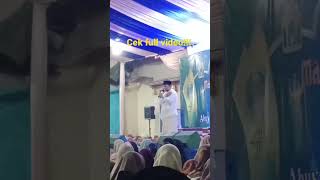 Download lagu kh ahmad fudholi || adzan mah nu ngenaheun,ulah adzan kos kiye...!! mp3