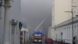 Hotel in England steht in Flammen