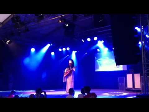 Voltena dames 5 tijdens de playbackshow van NOV in Nieuwendijk op 5 juni 2013