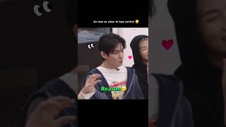 Download lagu Jin was so close to lose control 🤭 #shorts #bts #jin #taehyung #taejin mp3