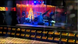BRIAN McKNIGHT-I&#39;LL BE HOME FOR CHRISTMAS-LIVE.wmv