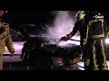 Auto vliegt in brand na botsing op A1 bij Enter