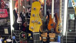Video thumbnail for Moollon J Classic 5st 간단리뷰입니다 by We Rock Bass House