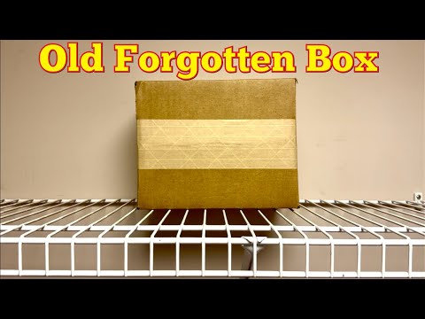 OPENING AN OLD DUSTY SEALED BOX FROM TOPPS AFTER 4.5 YEARS!