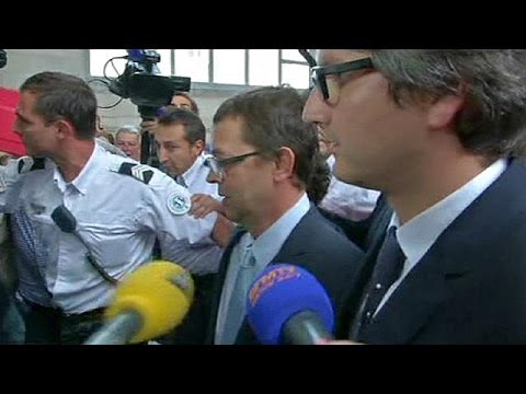 Doctor cleared over assisted deaths in France