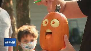 HOW TO CARVE A PUMKIN LIKE A PRO