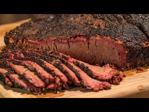 How to Smoke a Brisket for Beginners | Masterbuilt 40-inch Digital Charcoal Smoker | AMAZING RECIPE