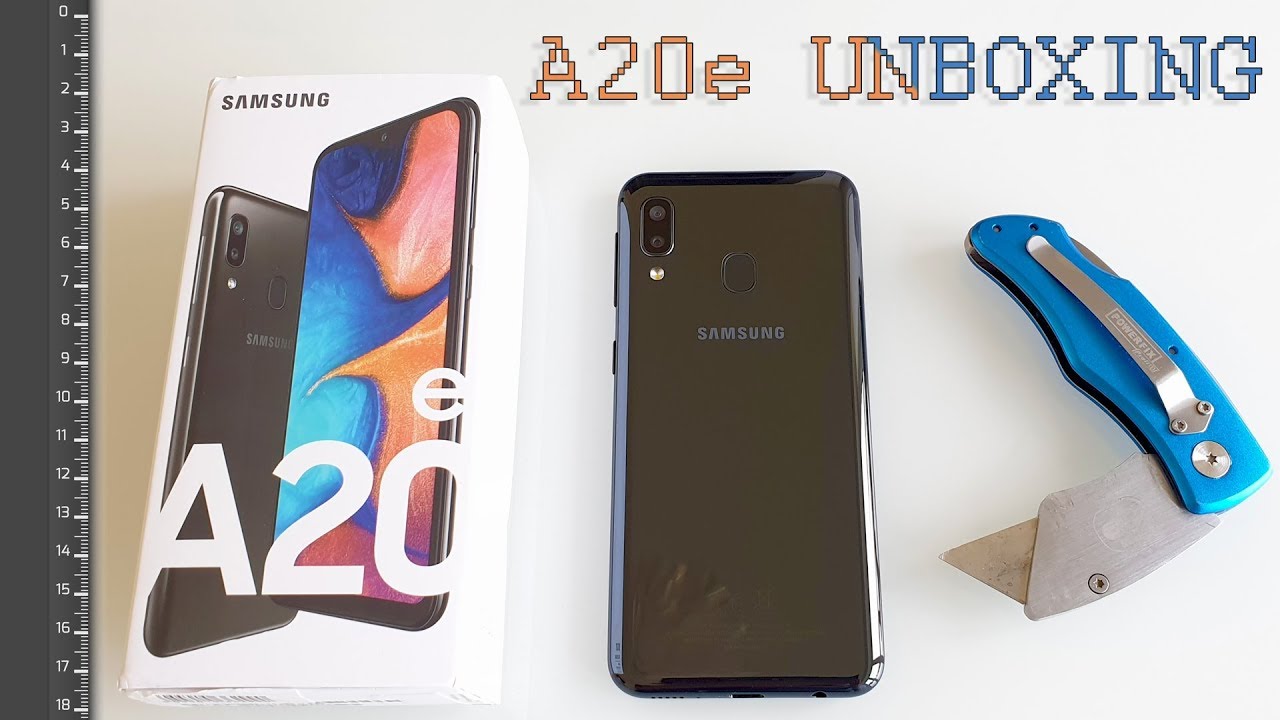 Samsung A20e Unboxing and Size Comparison
