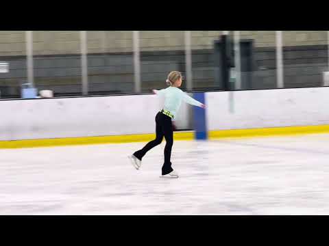 Valentina Kutepova pre Gold skating skills test