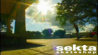 preview picture of video 'SEKTA skateshop / Una tarde...'