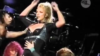 Britney Spears - Showdown (live RIR Lisboa 2004)