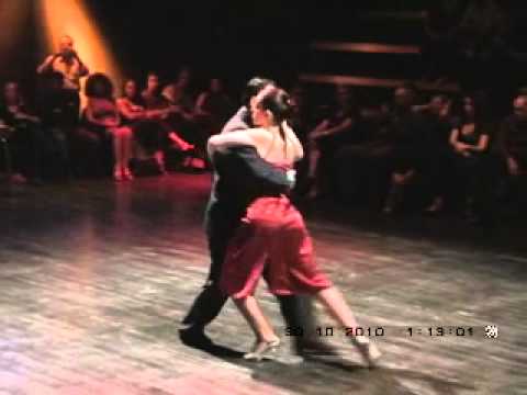  Esteban Moreno  and  Claudia Codega  are  dancing  to  the  tango  "  Indio Manso  "