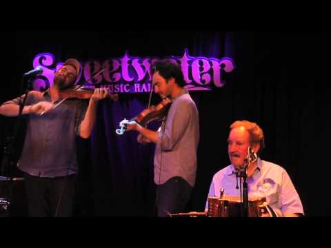 The Savoy Family Band: “La Danse Carrée/McGee’s One-Step”