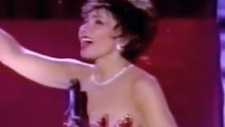 I Want To Know What Love Is   -  Shirley Bassey (1998 Viva Diva TV Special)