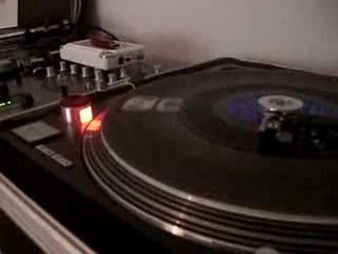 Jazzadelia - The Royal Esquires: ain´t gonna run (Prix)