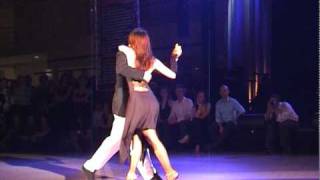 GONZALO ROBINSON Y MANUELA PARMENTOLA "Parque Patricios"