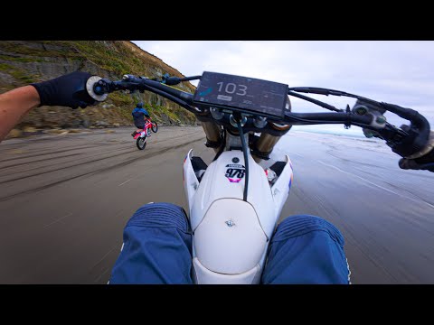 YZ450F | RIDING ALONG NEW ZEALAND CLIFFSIDE BEACH!!! (RAW SOUND) 4K