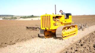 preview picture of video 'Caterpillar Fifty Ploughing & Allis Chalmers with Discs at Little Casterton'