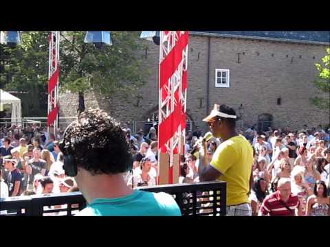 Gregor Salto ft Chappell - Your friend Live ! @ Castle of Love 20-08-2011