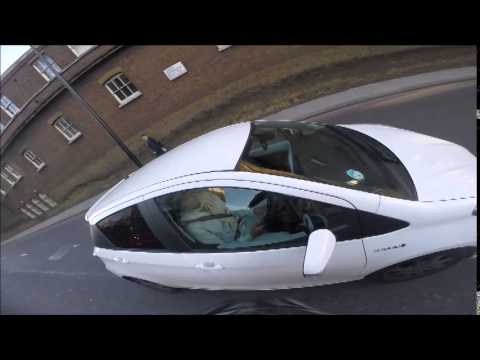 Driver cuts up cyclist (bonus points: mobile)