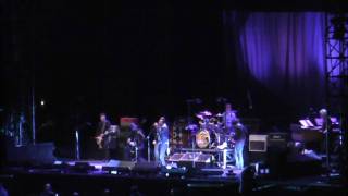 20.) Indifference (Pearl Jam with Ben Harper, Christchurch 2009)