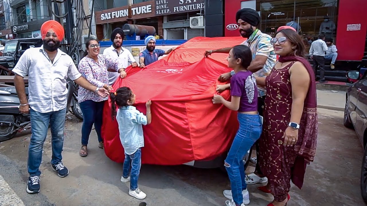 Apni NEW CAR ki Delivery 😍