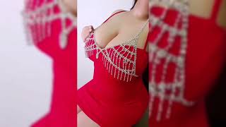 愛萌なのちゃん以上の超爆乳美女な乳神さまのドレス姿を刮目せよ！