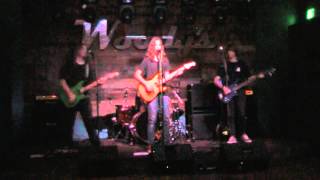 HOX - 12 AM (Live at Woody's)