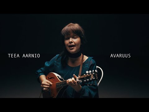 Teea Aarnio - Avaruus (Live Acoustic Music Video)