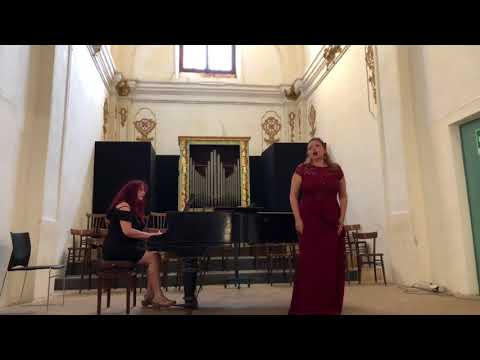 Copy of Julia Jaffe sings " Ya pomniu chudnoye mgnovenie" by Glinka