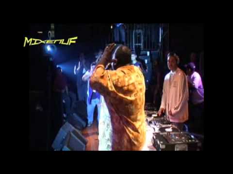 Rest in Peace to to a House Music Legend,  Darryl Pandy - (Live 2007) Love Can't Turn Around