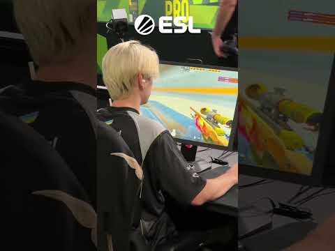 w0nderful getting ready for his quarter final match at EPLS22