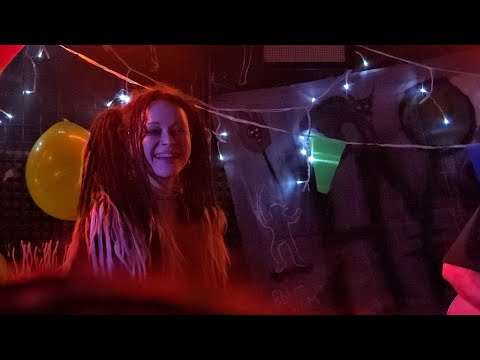 Nuki  - Свет / Дария Ставрович Нуки 