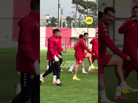 زياش يضفي روح الدعابة والمزاح على تدريبات الوداد