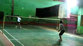 preview picture of video 'Arfan Vs Rogo Badminton Sabrina Club 1'