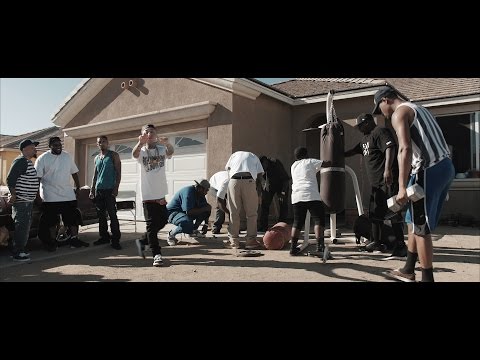 Young Fingaprint feat. Emacculent - Chunk It Up (Official Music Video)