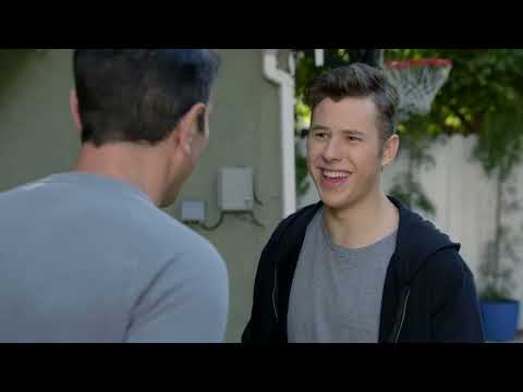 Modern Family - Season 9 - Gag Reel