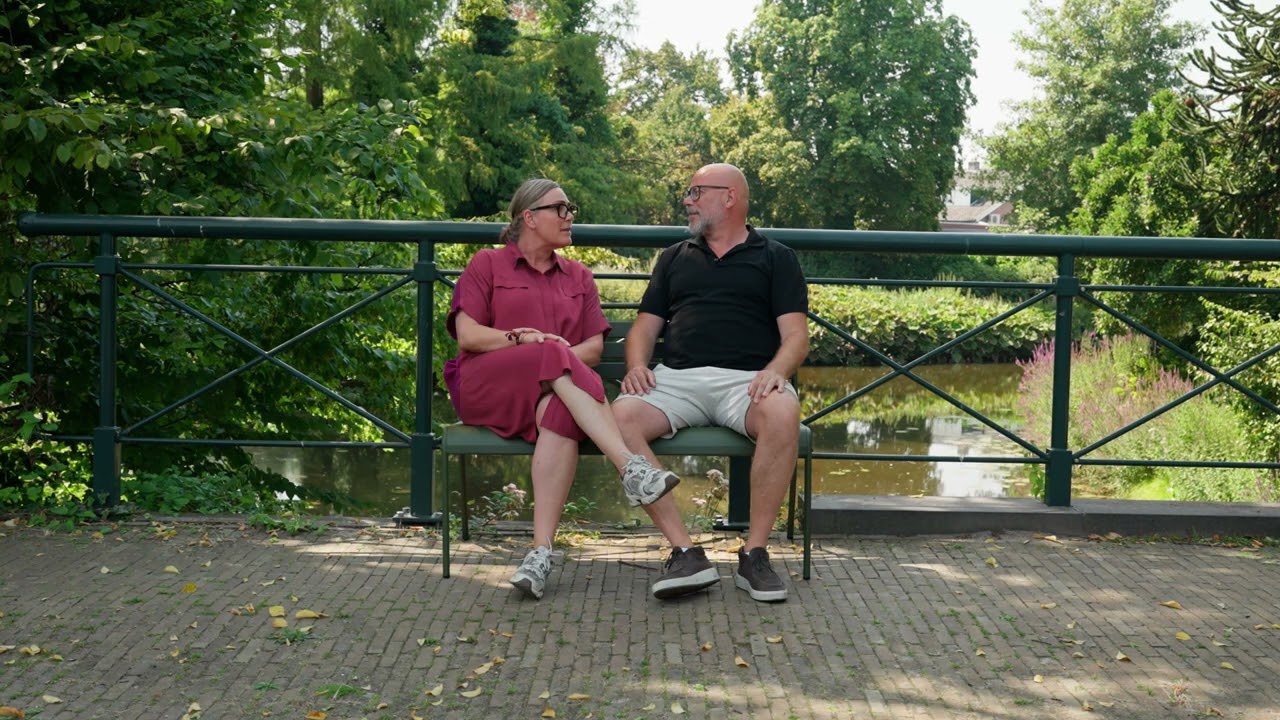 MaximaVida metalen tuinbank Max 120 cm olijfgroen